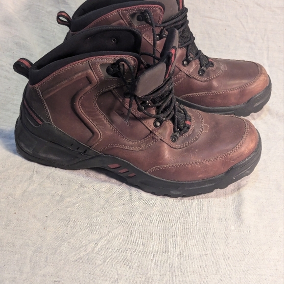 Sturdy Brown Hiking Boots - Picture 12 of 12